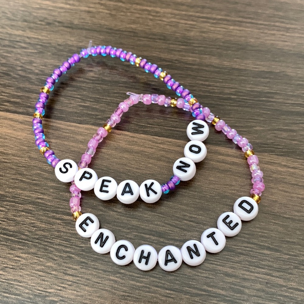 Taylor Swift Speak Now Friendship Bracelet Set